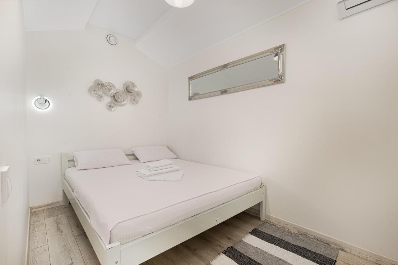 Apart Hotel Lyon D'Opera Odessa Dış mekan fotoğraf